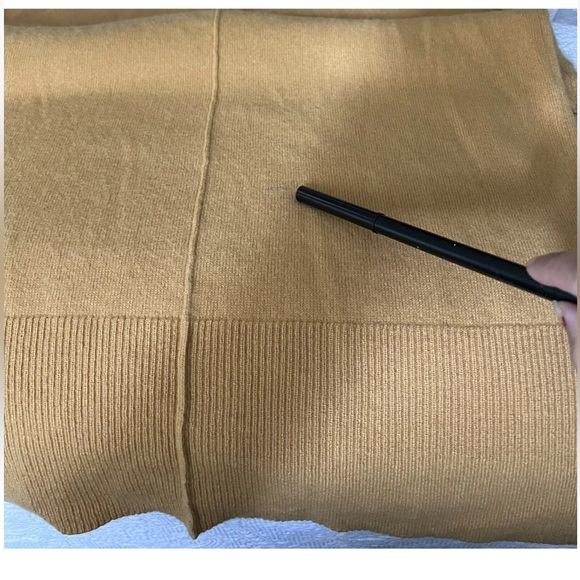 Tahari Pure Luxe Cashmere Women's Yellow Sweater Pullover Crew Neck Size S - Picture 8 of 11